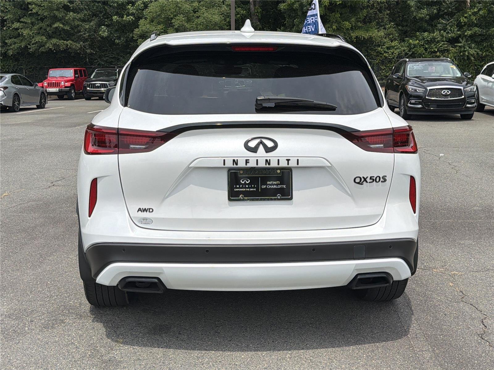 Used 2023 Radiant White INFINITI SPORT image 27