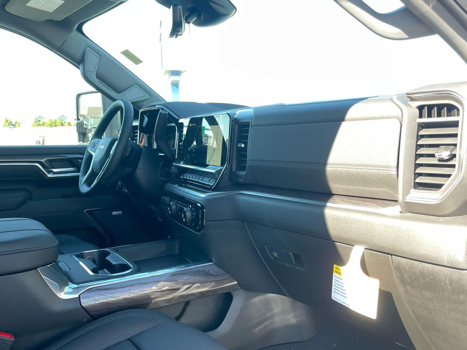 2026 Chevrolet Silverado 3500 HD LTZ - Photo 38