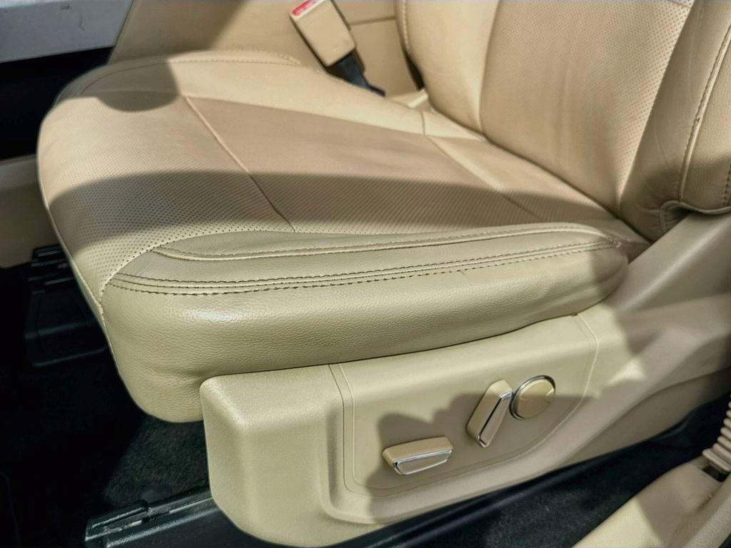 Used 2017  Ford Lariat image 20
