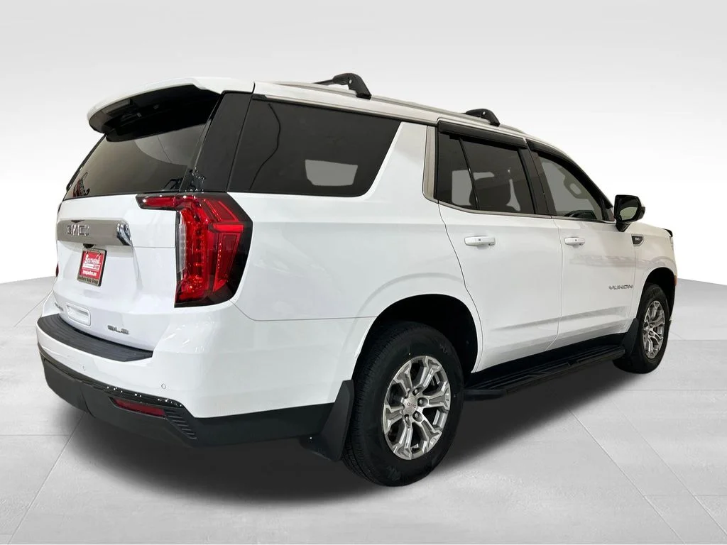 Used 2022 White GMC SLE image 5