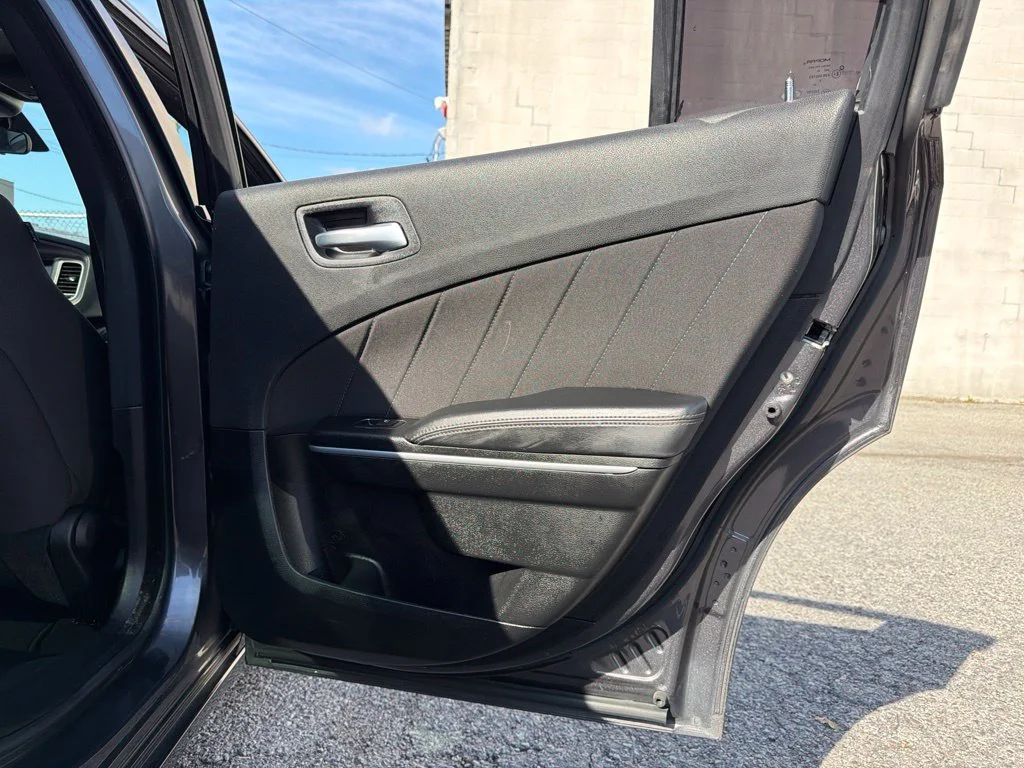 Used 2023 Gray Dodge SXT image 19