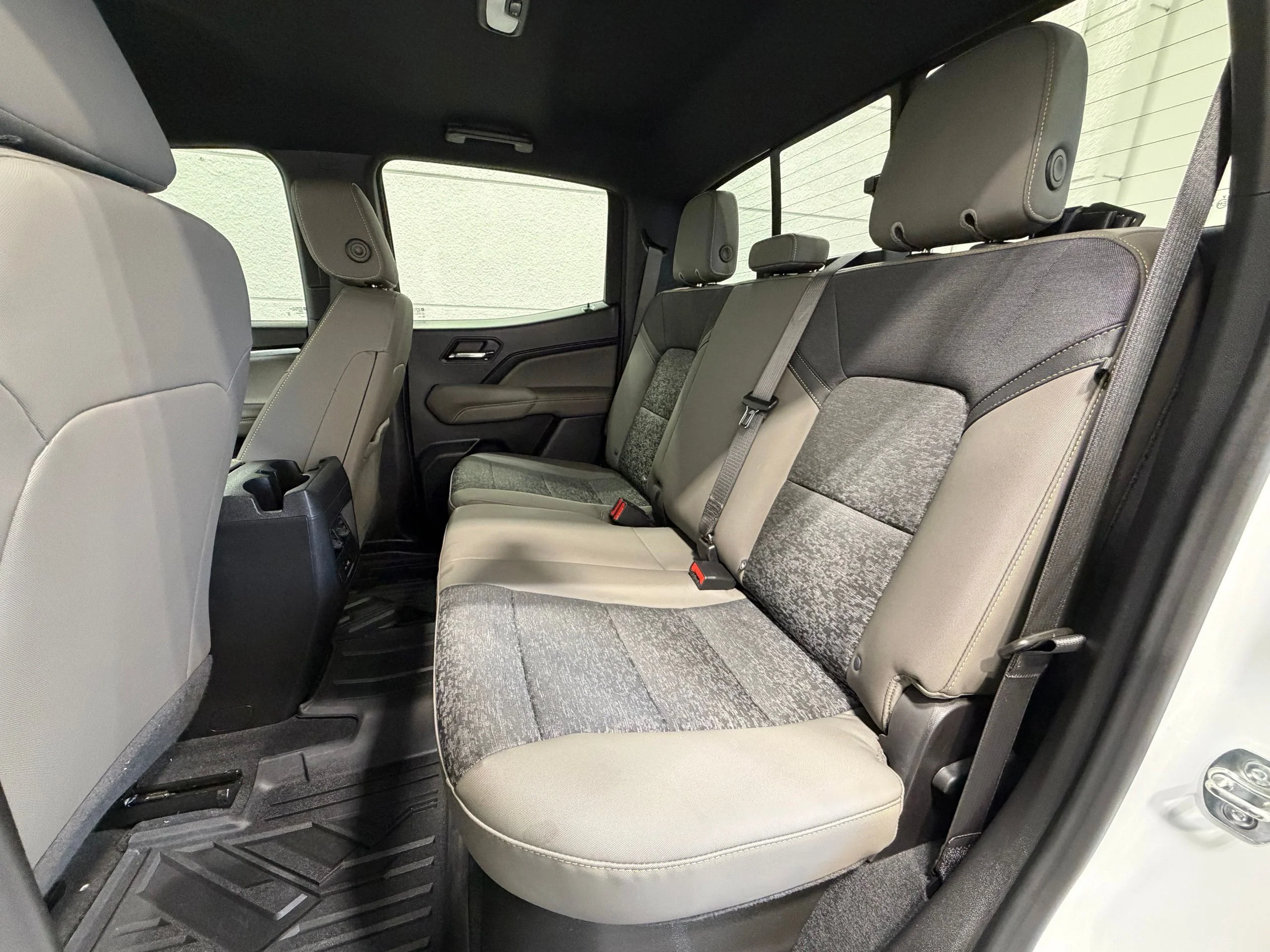 Used 2024 White Chevrolet ZR2 image 24