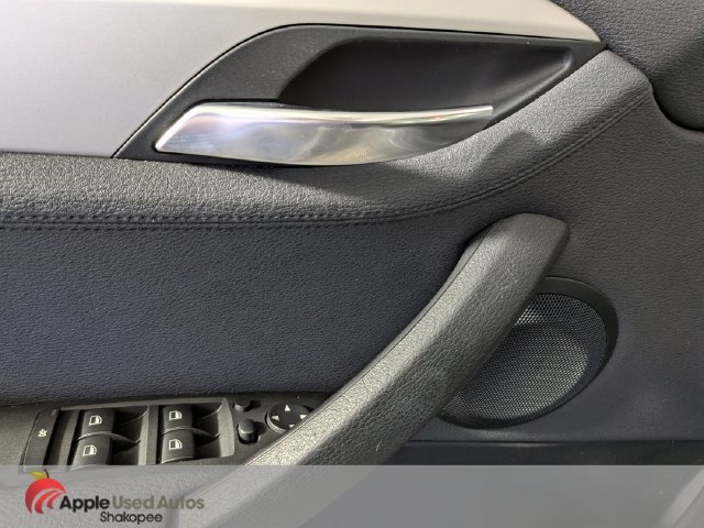 Used 2015 Gray BMW xDrive28i image 11