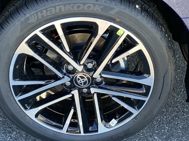 New 2026 Reservoir Blue Toyota XLE image 5