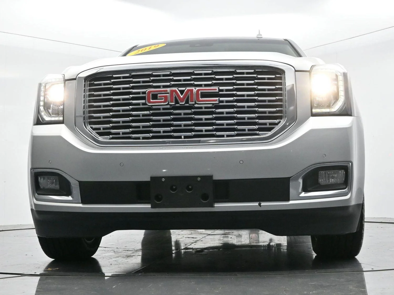 Used 2019 QUICKSILVER METALLIC GMC Denali image 48