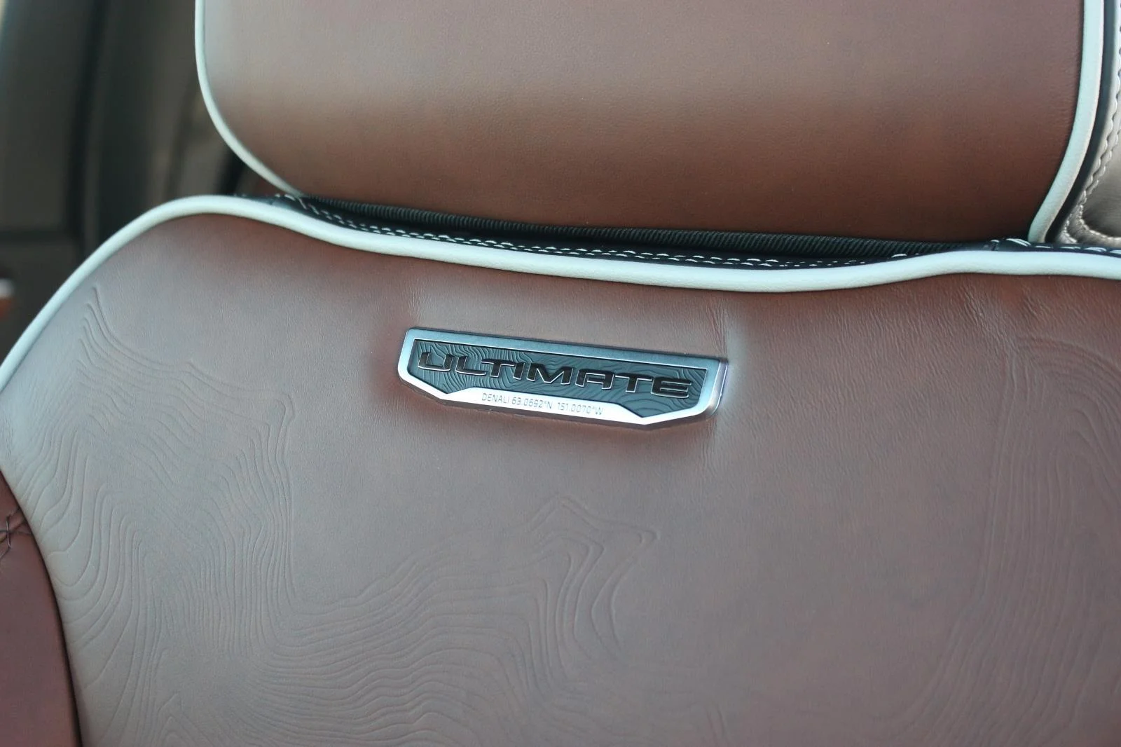 New 2026 Glacier White Tricoat GMC Denali Ultimate image 16