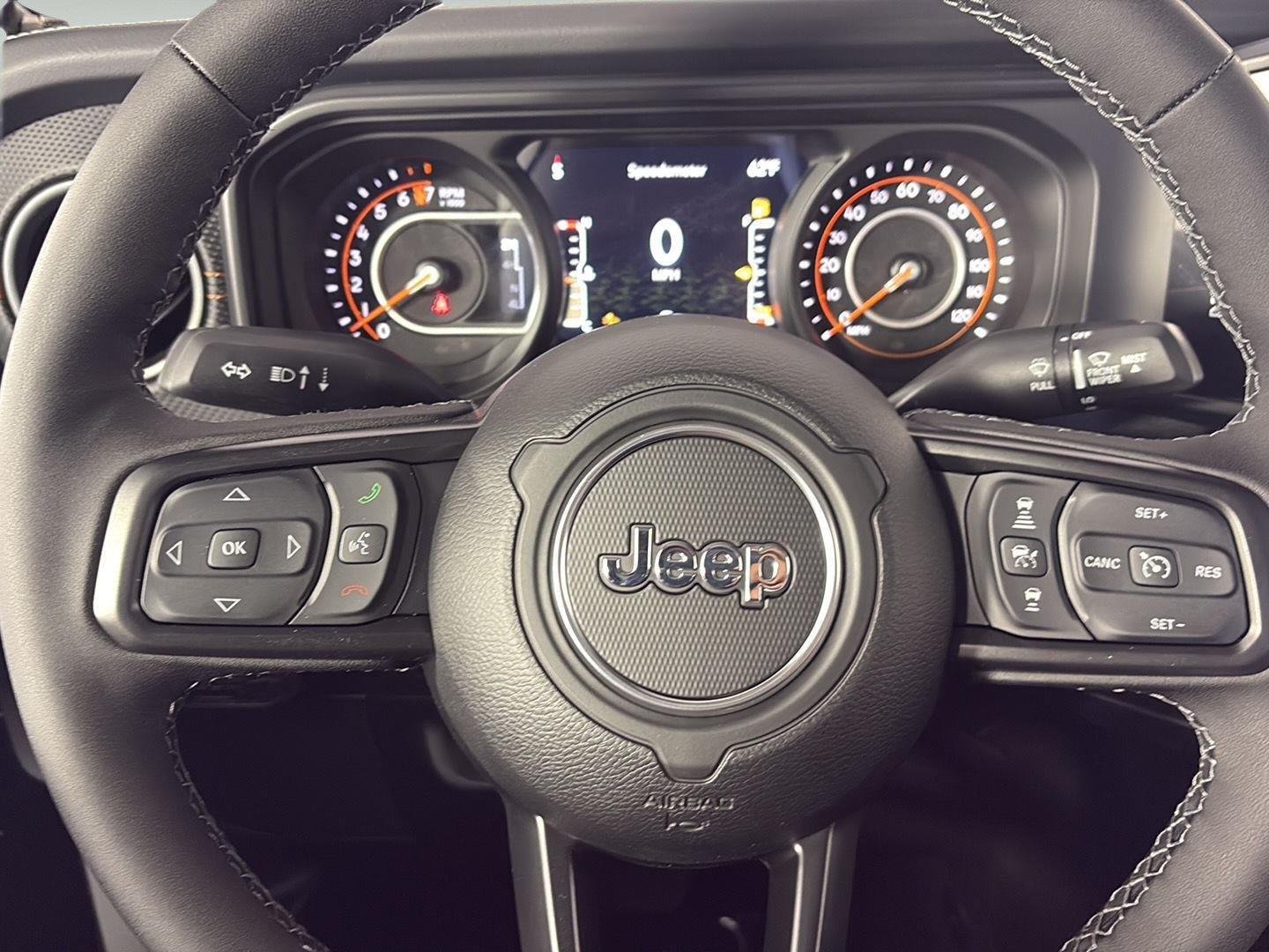 New 2026 Bright White Clearcoat Jeep Mojave image 14