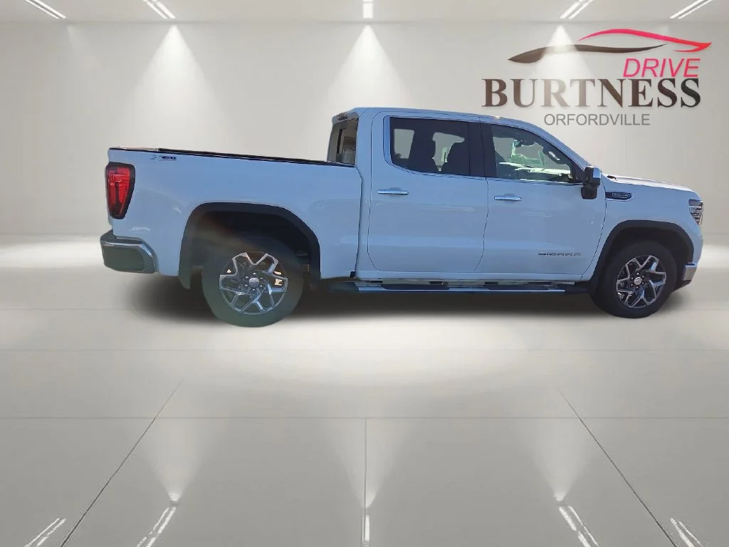 2024 GMC Sierra 1500 SLT - Photo 9