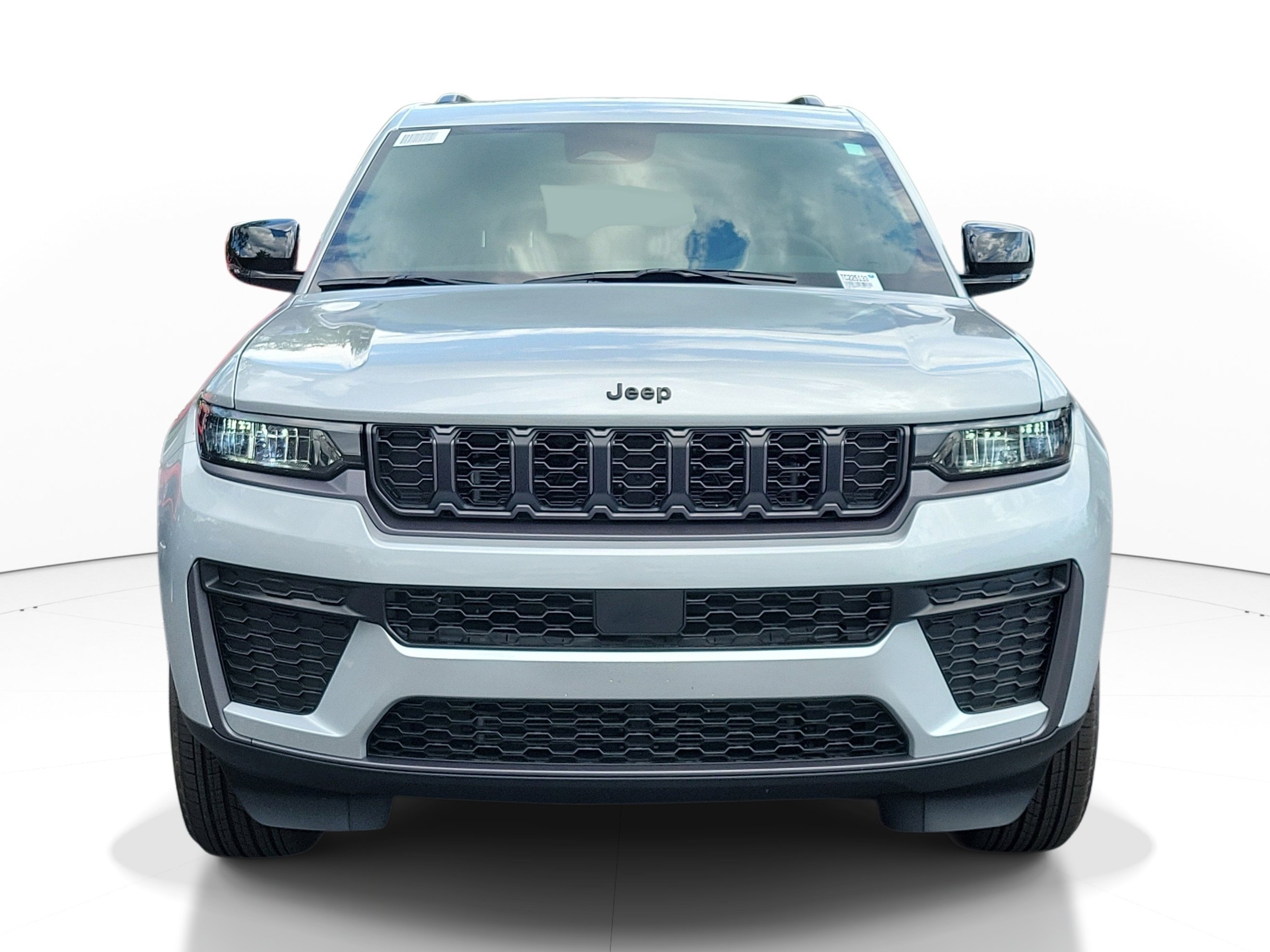 New 2026 Silver Zynith Exterior Paint Jeep Laredo Altitude image 2