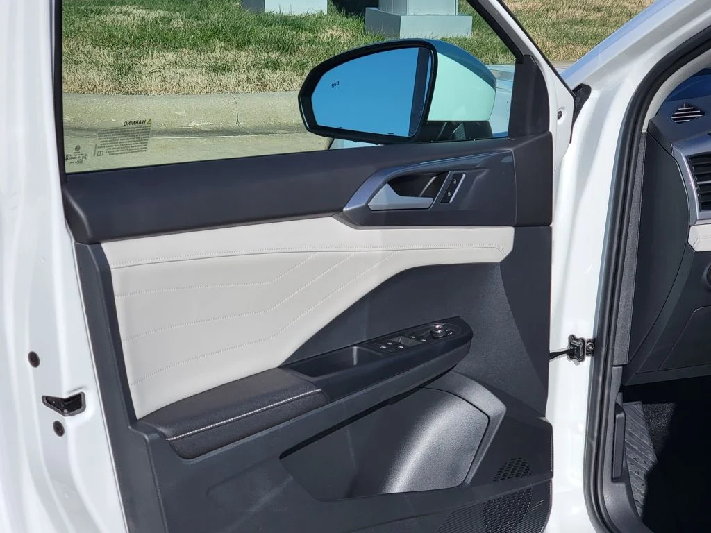 2026 Volkswagen Taos SEL - Photo 26