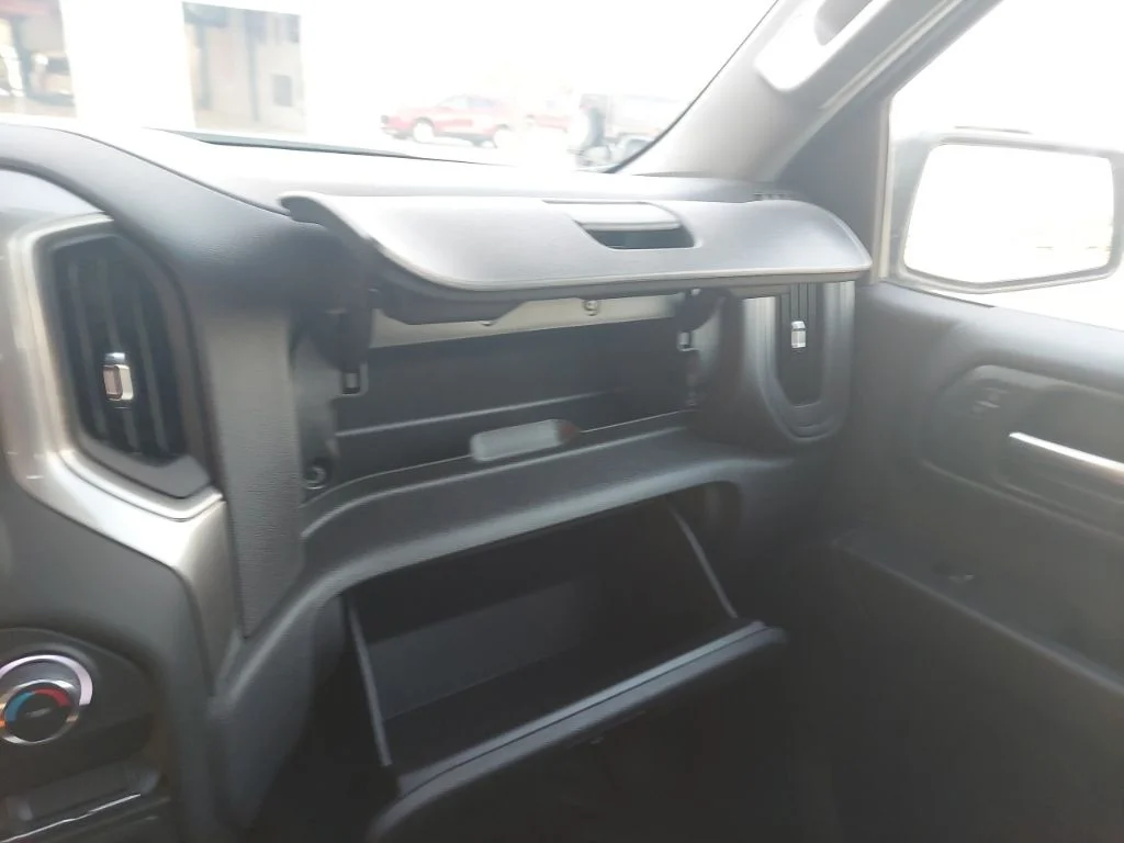 Certified Used 2025 White Chevrolet WT image 27