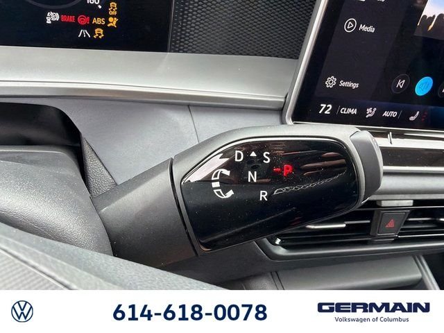 New 2026 Platinum Gray Metallic Volkswagen 2.0T SE image 27