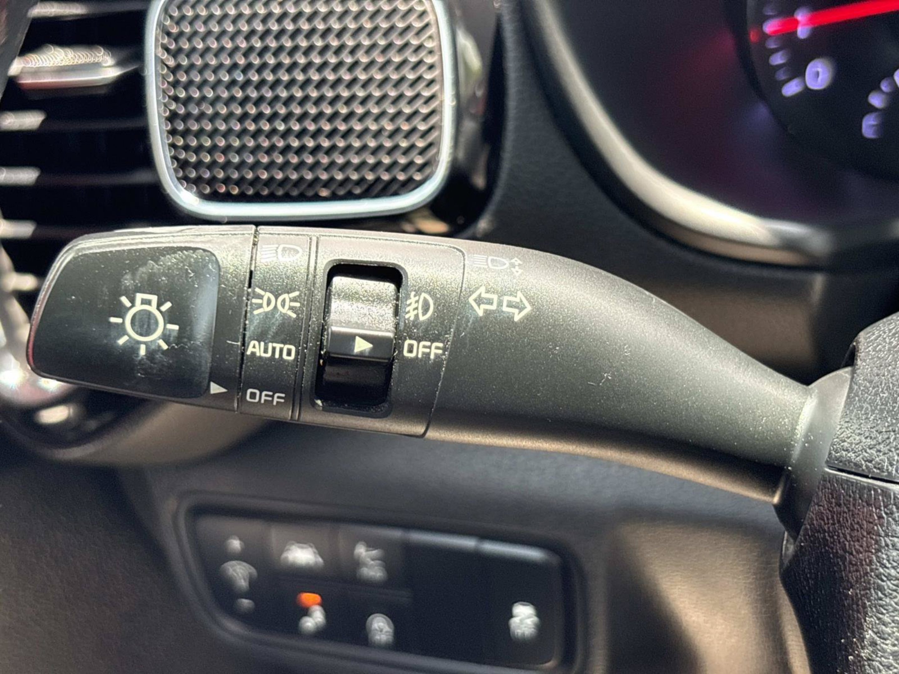 Used 2021 Gravity Gray Kia Turbo image 34