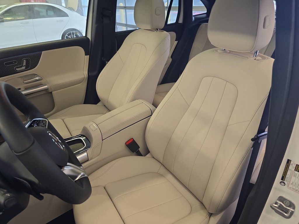 Certified Used 2026 White Mercedes-Benz GLA 250 image 16