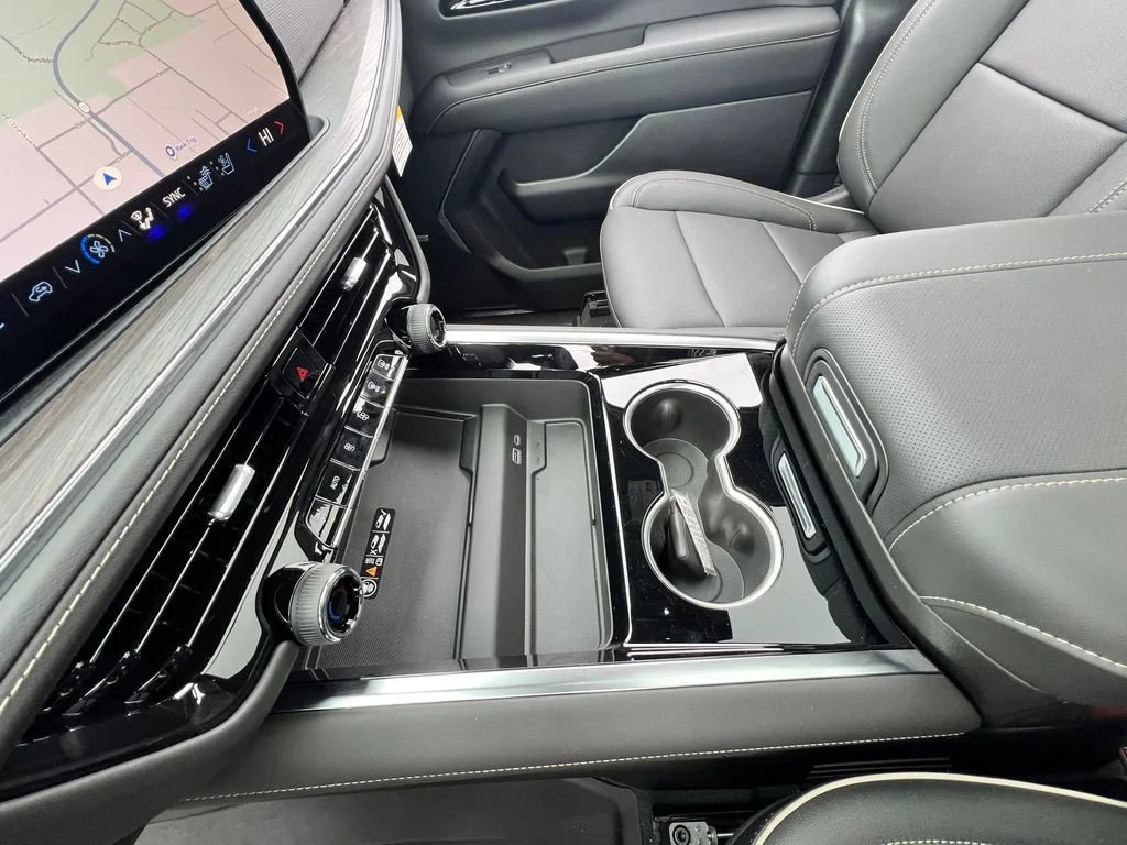 2026 Chevrolet Suburban Premier - Photo 25
