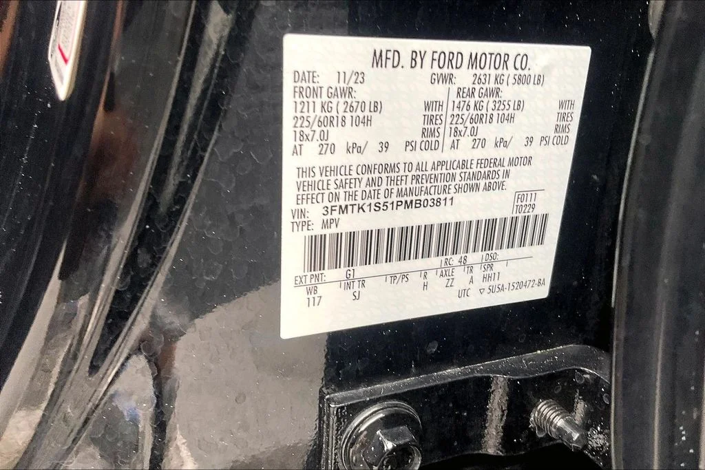 Used 2023 Black Ford Select image 33