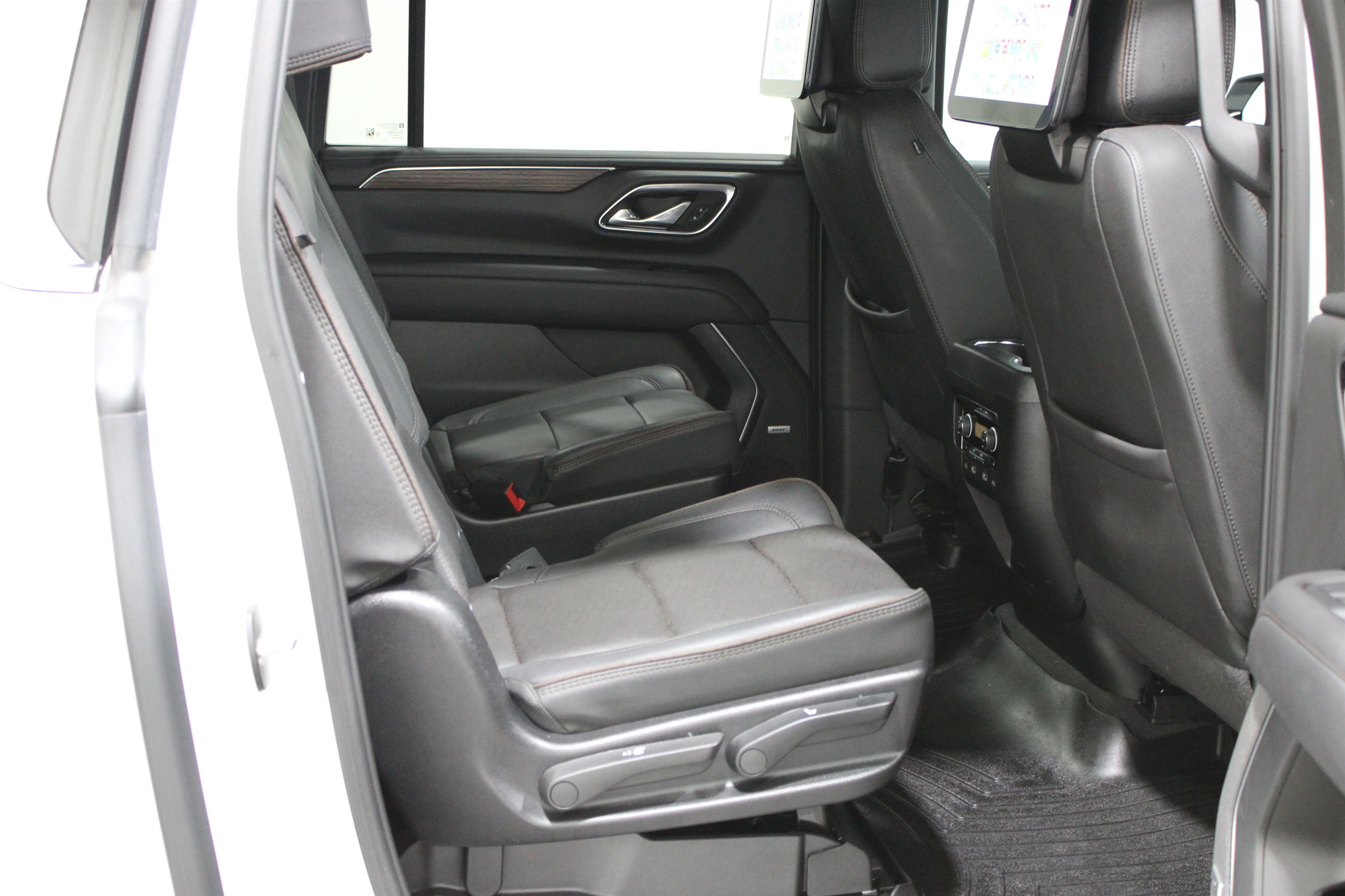 2024 Chevrolet Suburban High Country - Photo 36