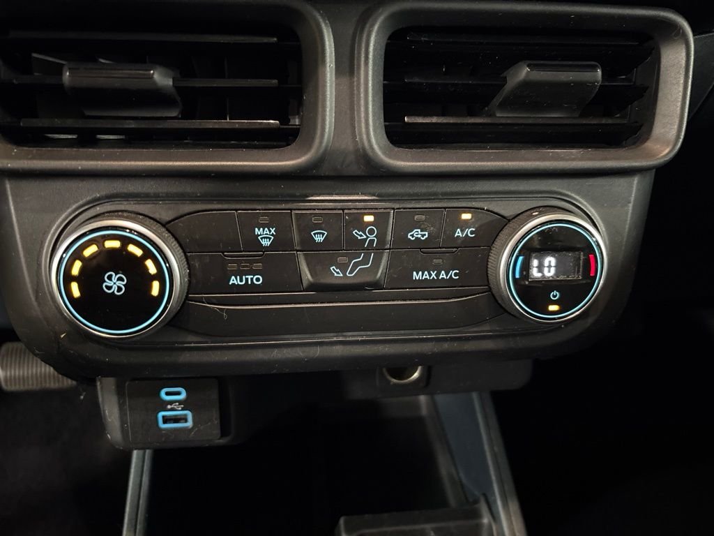 Used 2022  Ford XL image 18