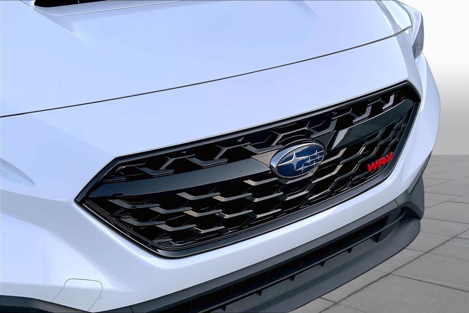 Used 2025 Ceramic White Subaru Premium image 27