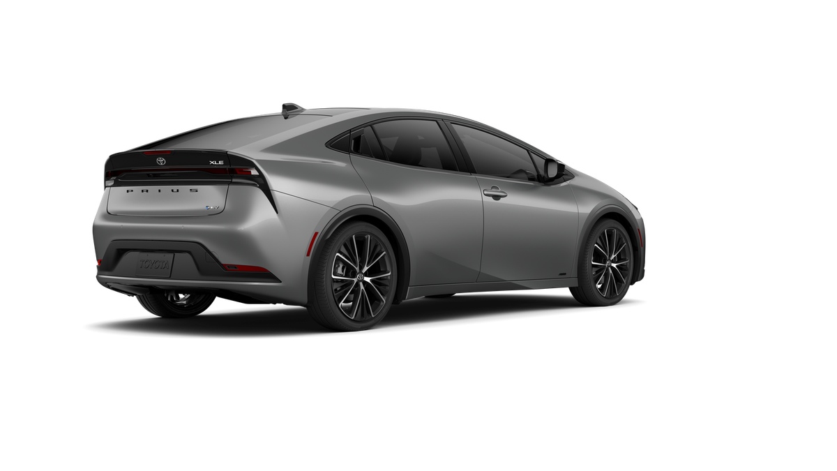 New 2027 Guardian Gray Toyota XLE AWD image 10