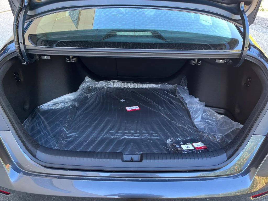 New 2026 Meteorite Gray Metallic Honda EX-L Hybrid image 8