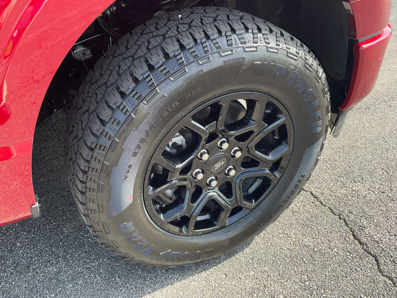 New 2026 Ruby Red Metallic Tinted Clearcoat Ford XLT image 6