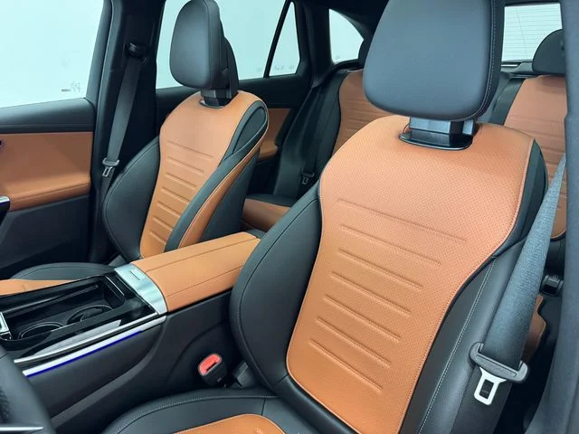 New 2027 Gray Mercedes-Benz GLC 300 image 44