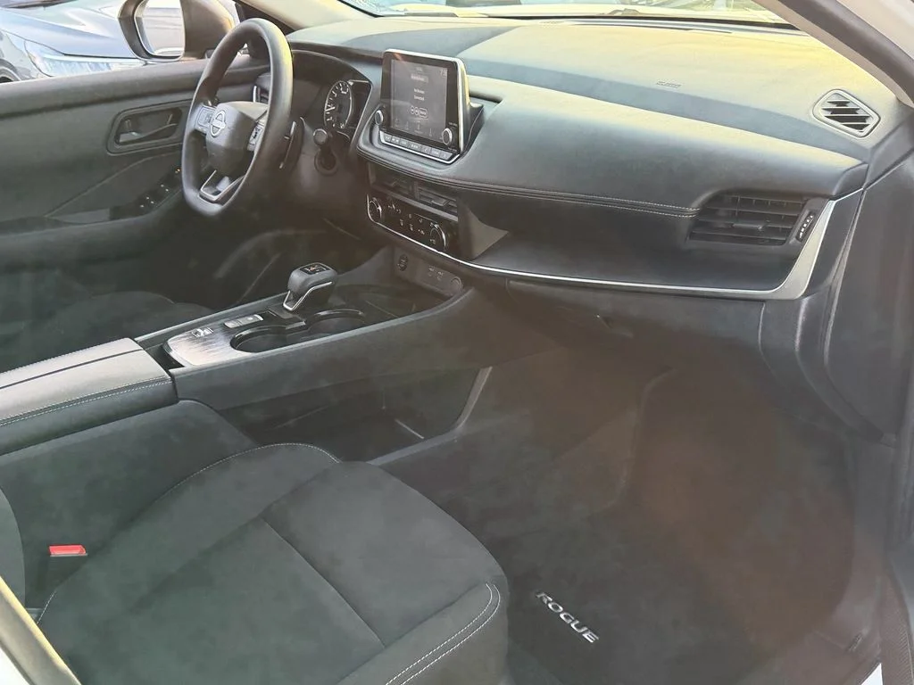 Certified Used 2025 White Nissan S image 16
