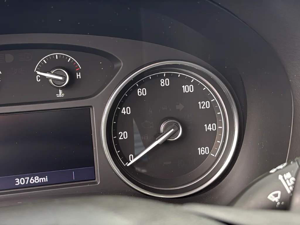 Used 2023 White Buick Essence image 13