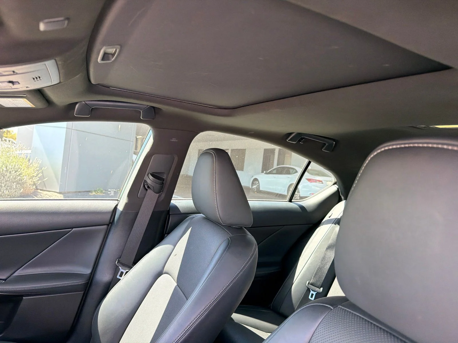 Used 2023 White Pearl Lexus 300 image 8
