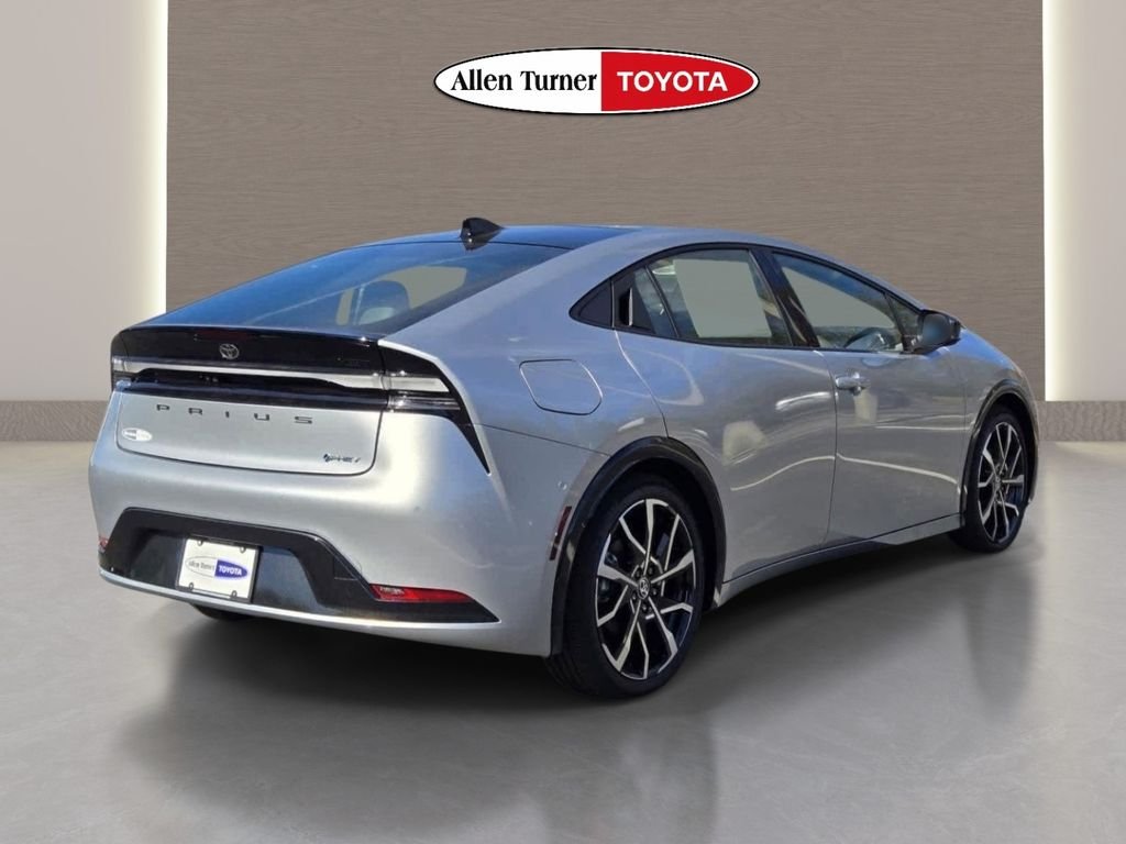 New 2026 Cutting Edge Toyota XSE Premium image 6