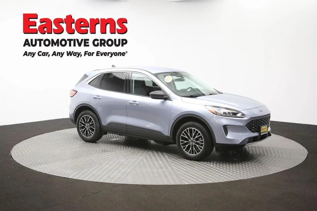 Used 2022 Blue Ford SE image 49