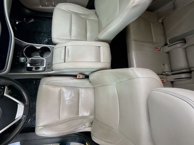 Used 2016 Blue Toyota XLE V6 image 22