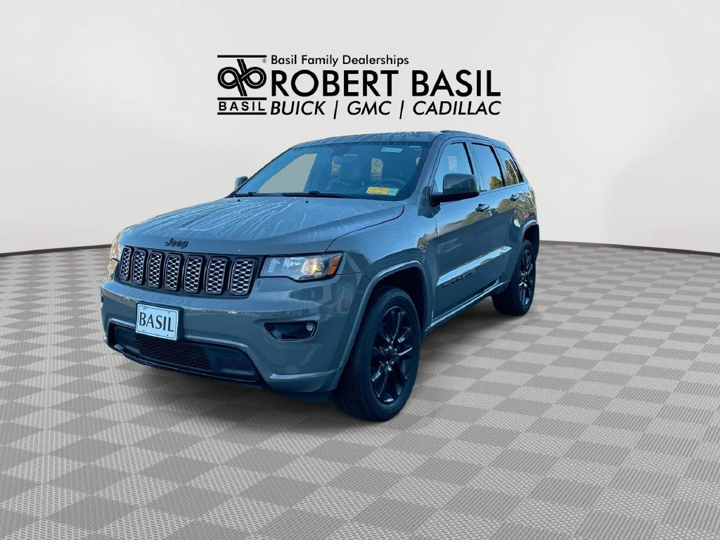 Used 2021 Gray Jeep Laredo X image 4