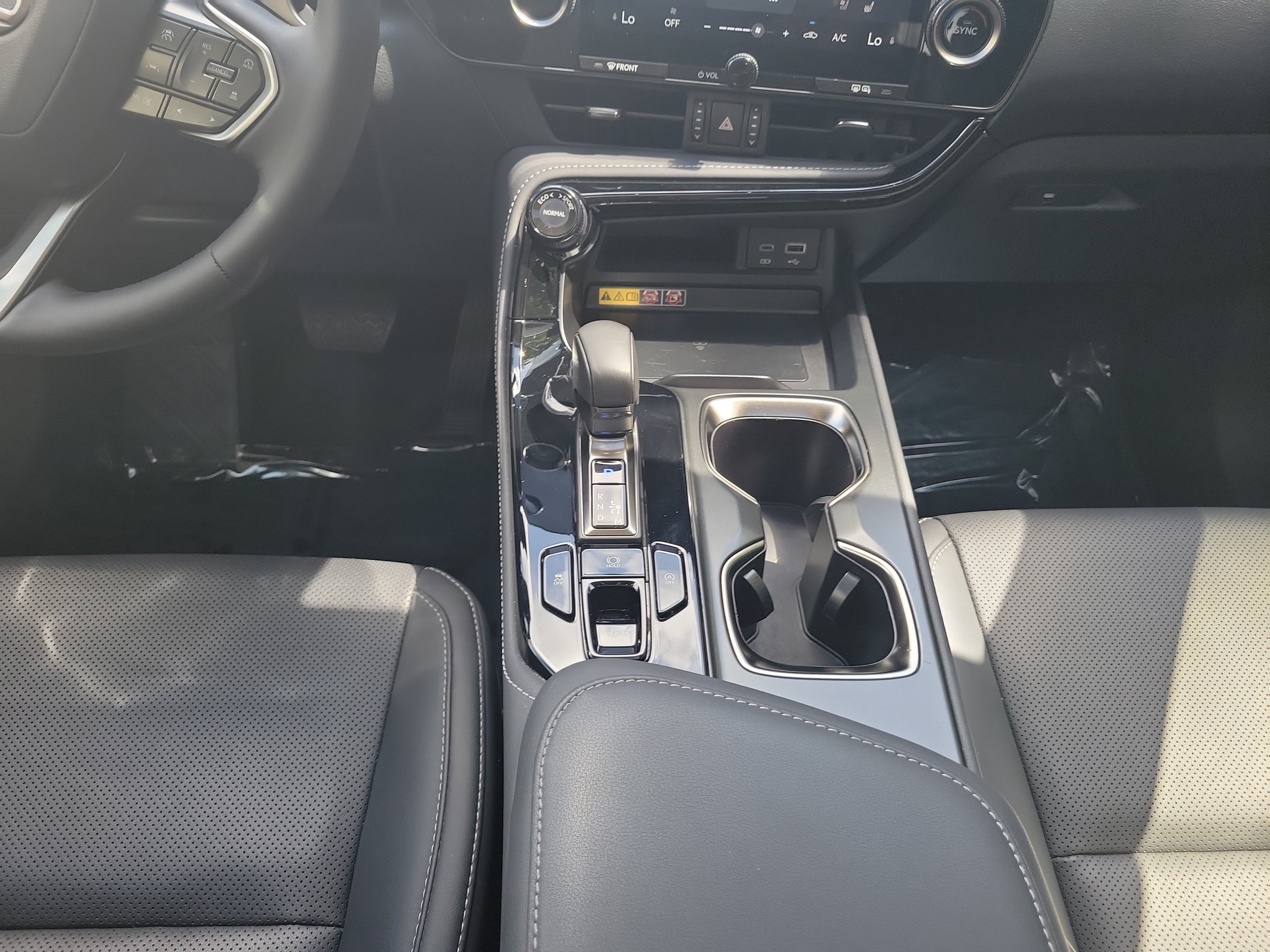 Certified Used 2025 EMINENT WHITE PEARL Lexus NX 250 Premium image 18