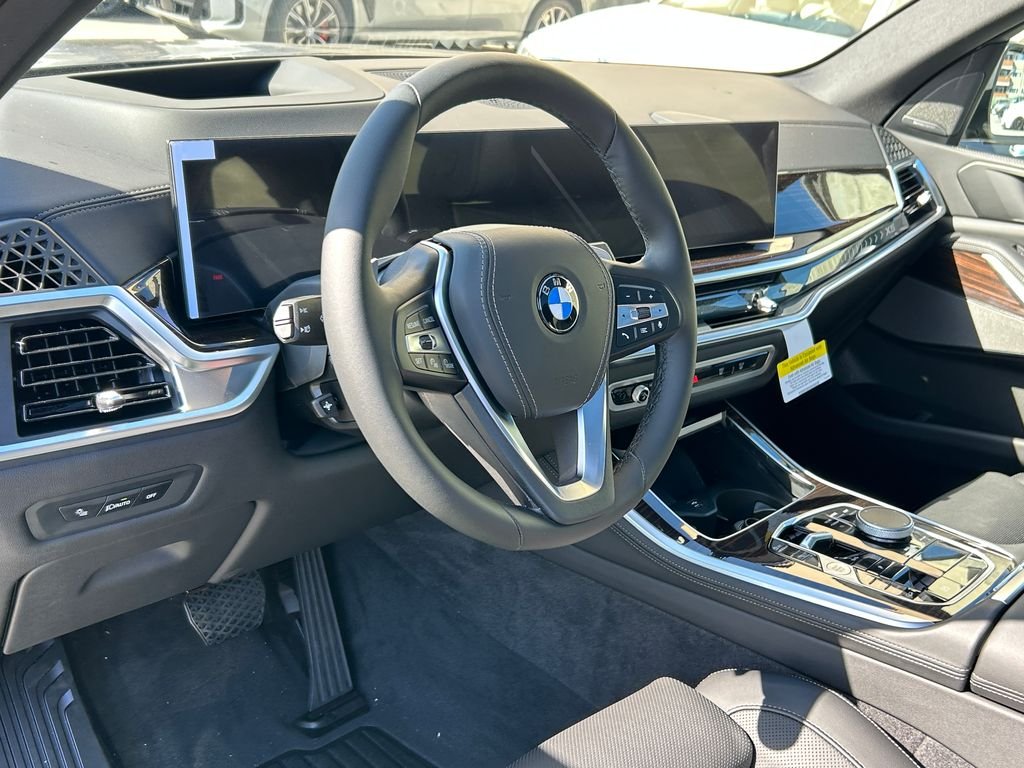 New 2026 Black Sapphire Metallic BMW xDrive40i image 13