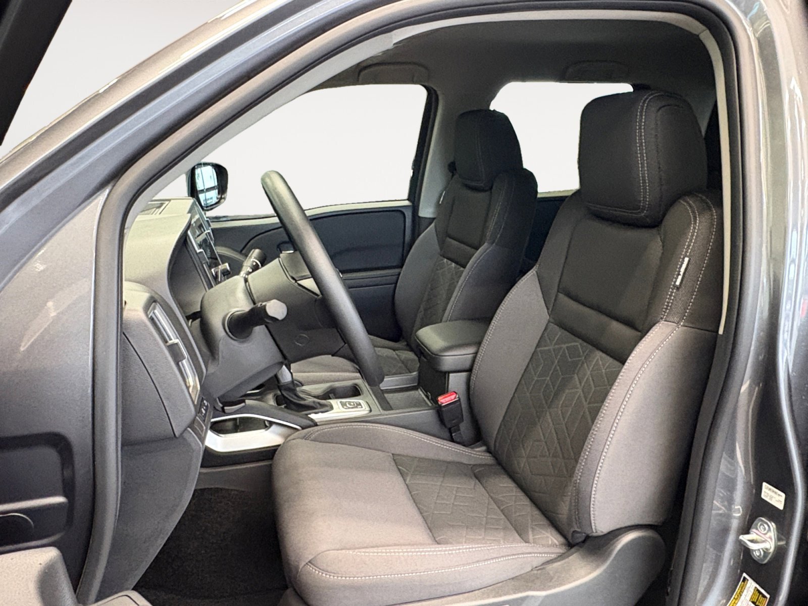 2026 Nissan Frontier SV - Photo 23
