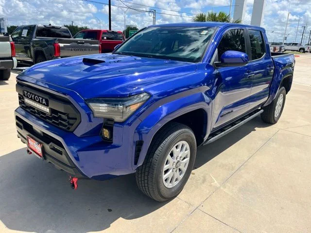 Used 2025 Blue Toyota  image 5