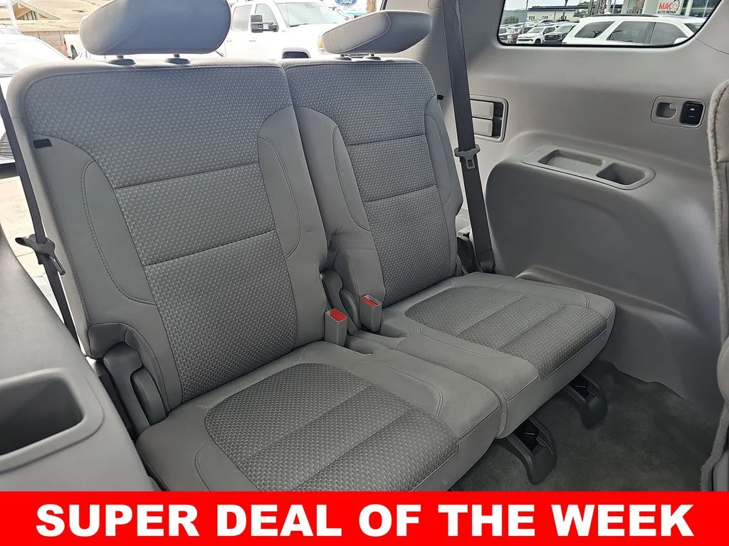 Used 2023 Gray GMC SLE image 12