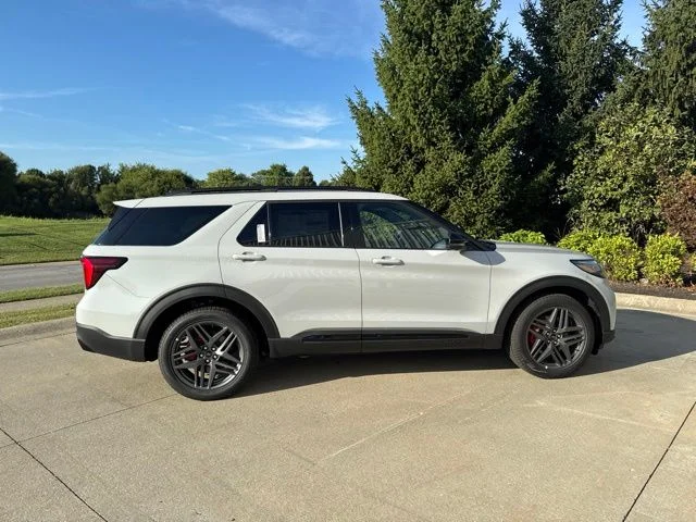 New 2027 Avalanche Gray Ford ST image 36