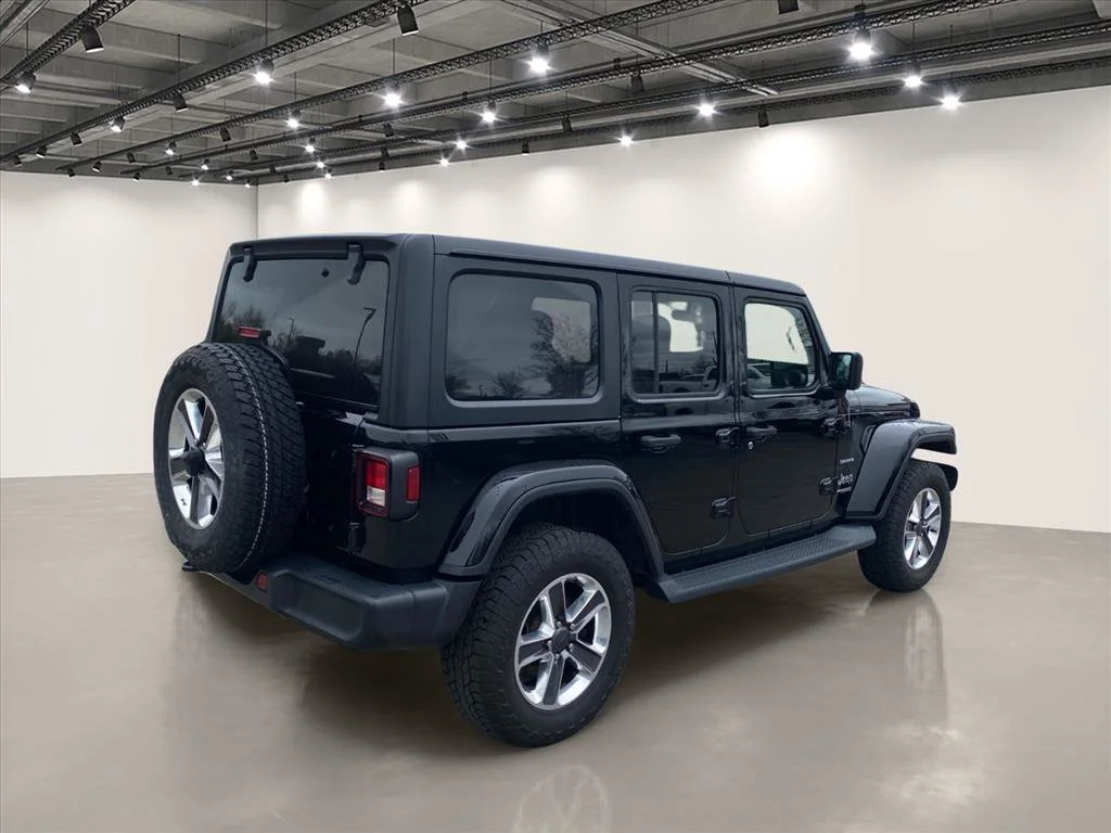 Used 2020 Black Clearcoat Jeep Sahara image 7