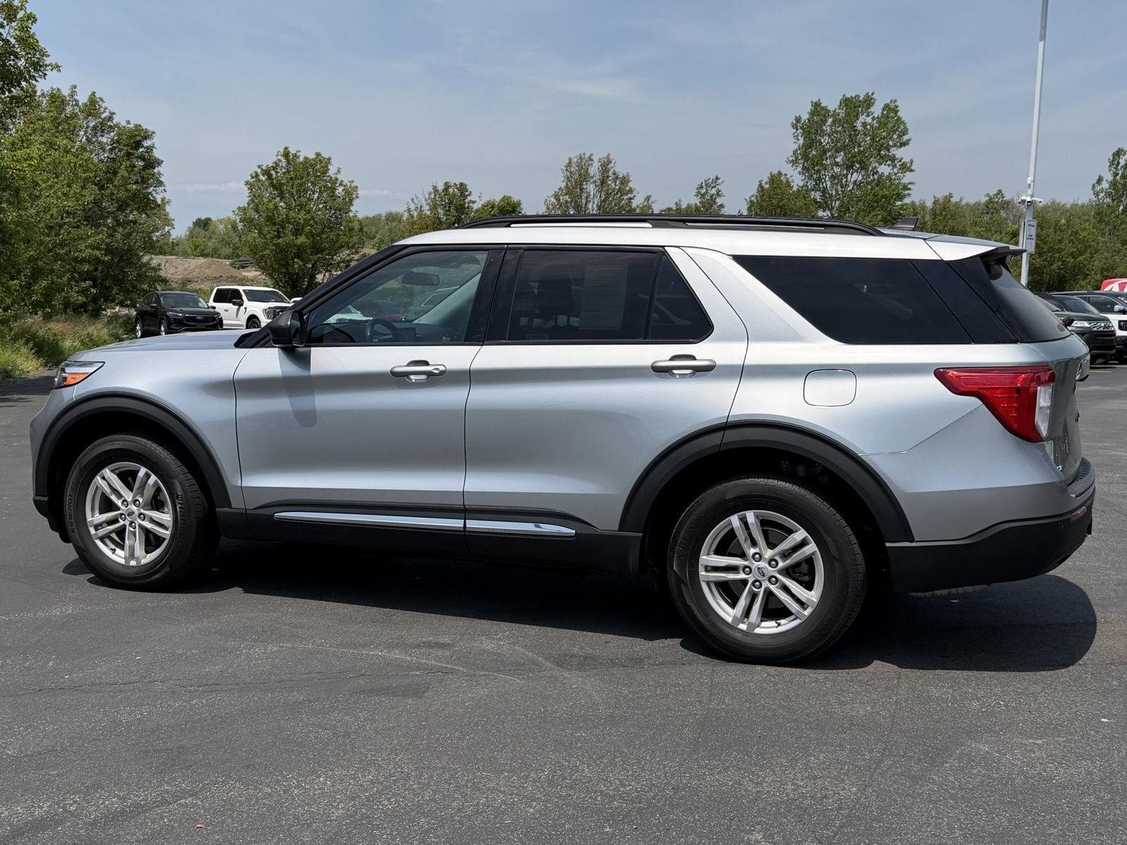 Used 2023 Iconic Silver Ford XLT image 6