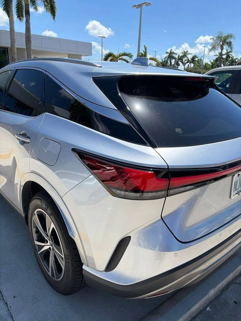 Used 2023 Iridium Lexus 350 Premium image 6