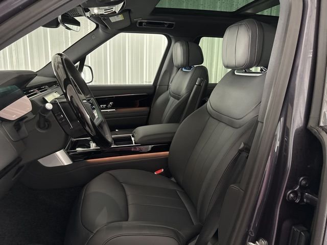New 2025 Amethyst Grey Purple in Gloss finish Land Rover SE image 26