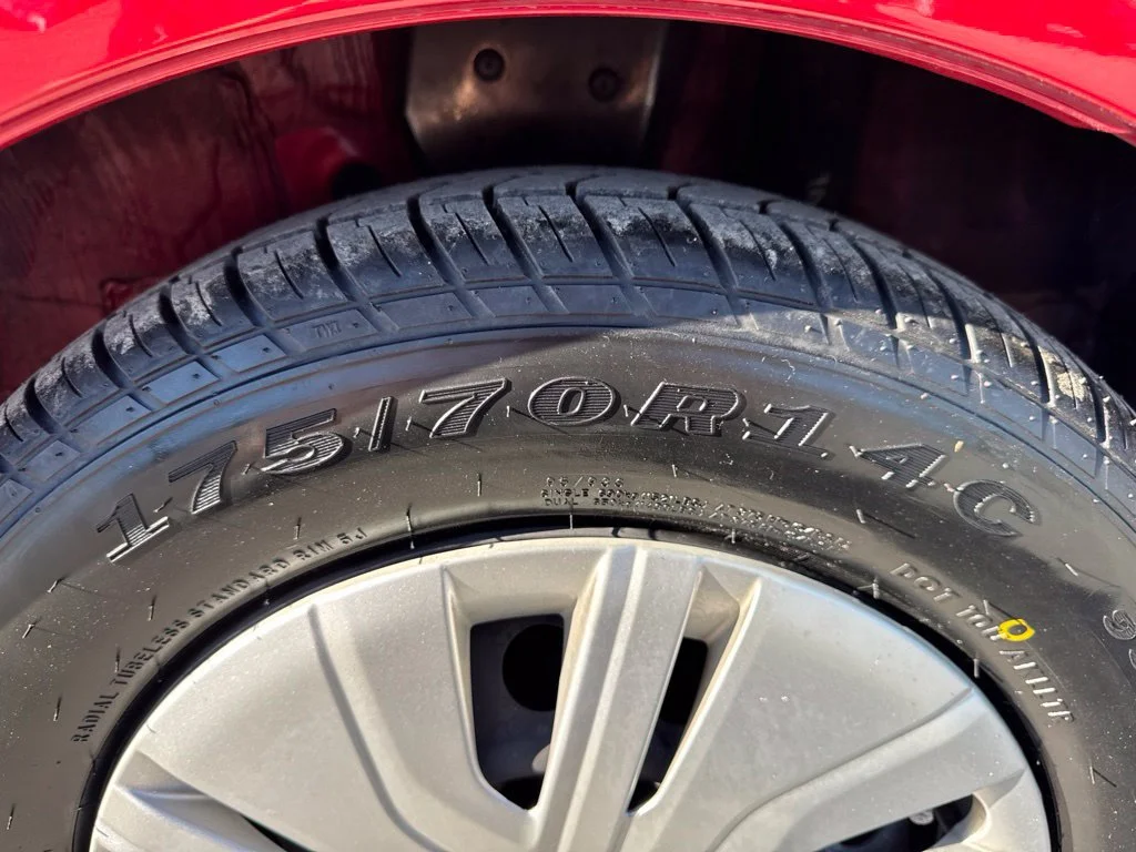 Used 2024 Red Mitsubishi ES image 29