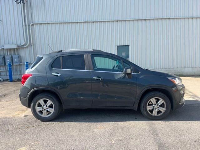 Used 2018 Nightfall Gray Chevrolet LT image 4