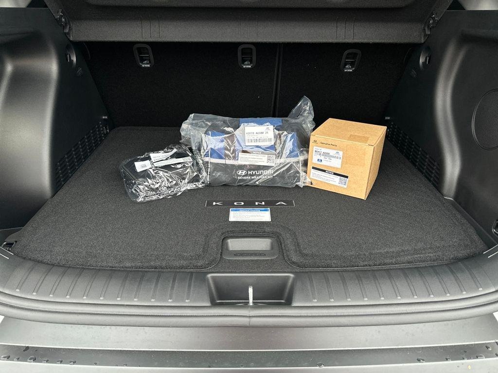 2026 Hyundai Kona Limited - Photo 14