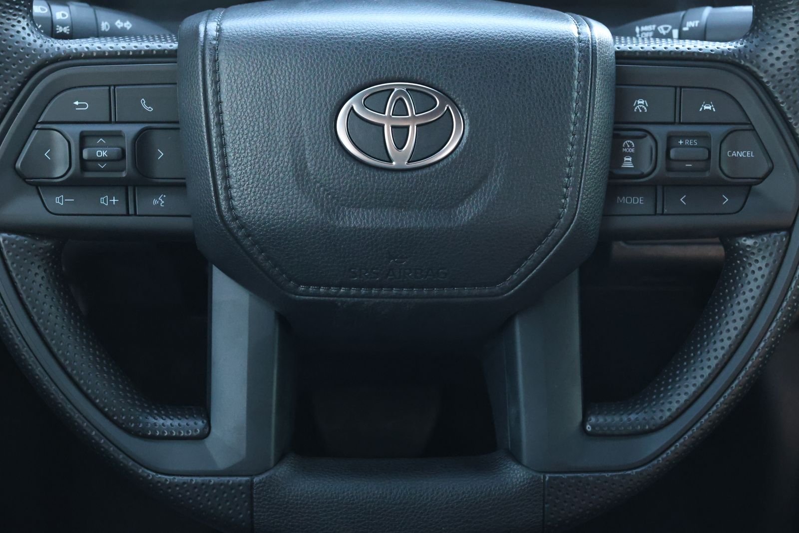 2025 Toyota Tacoma SR5 - Photo 17