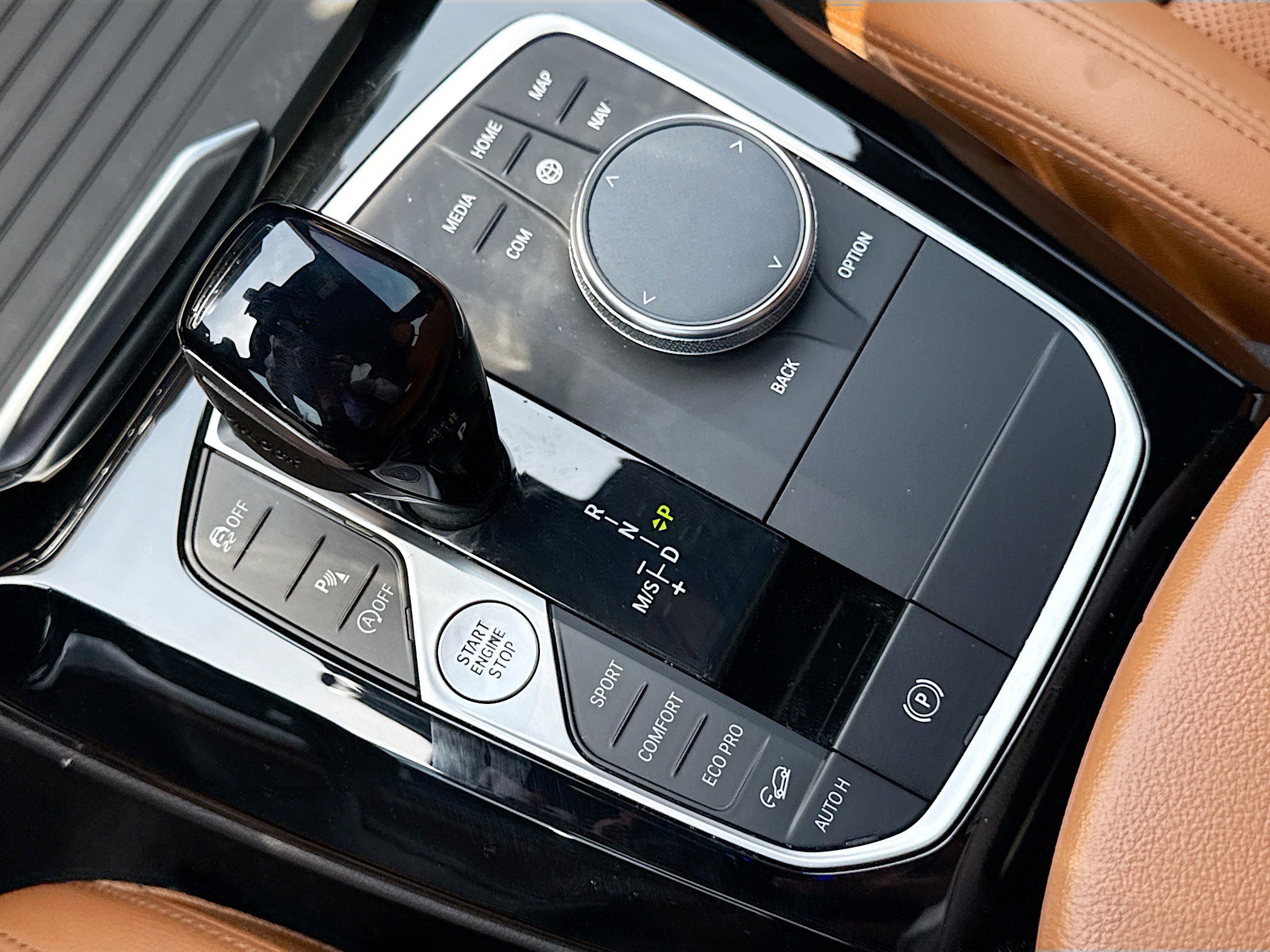 Used 2022 Black Sapphire Metallic BMW xDrive30i image 28