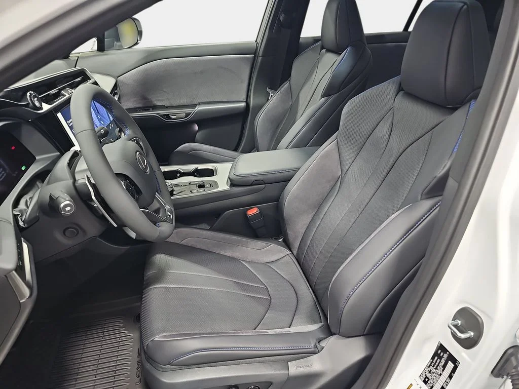 New 2026 Oxygen White Lexus F SPORT AWD image 14